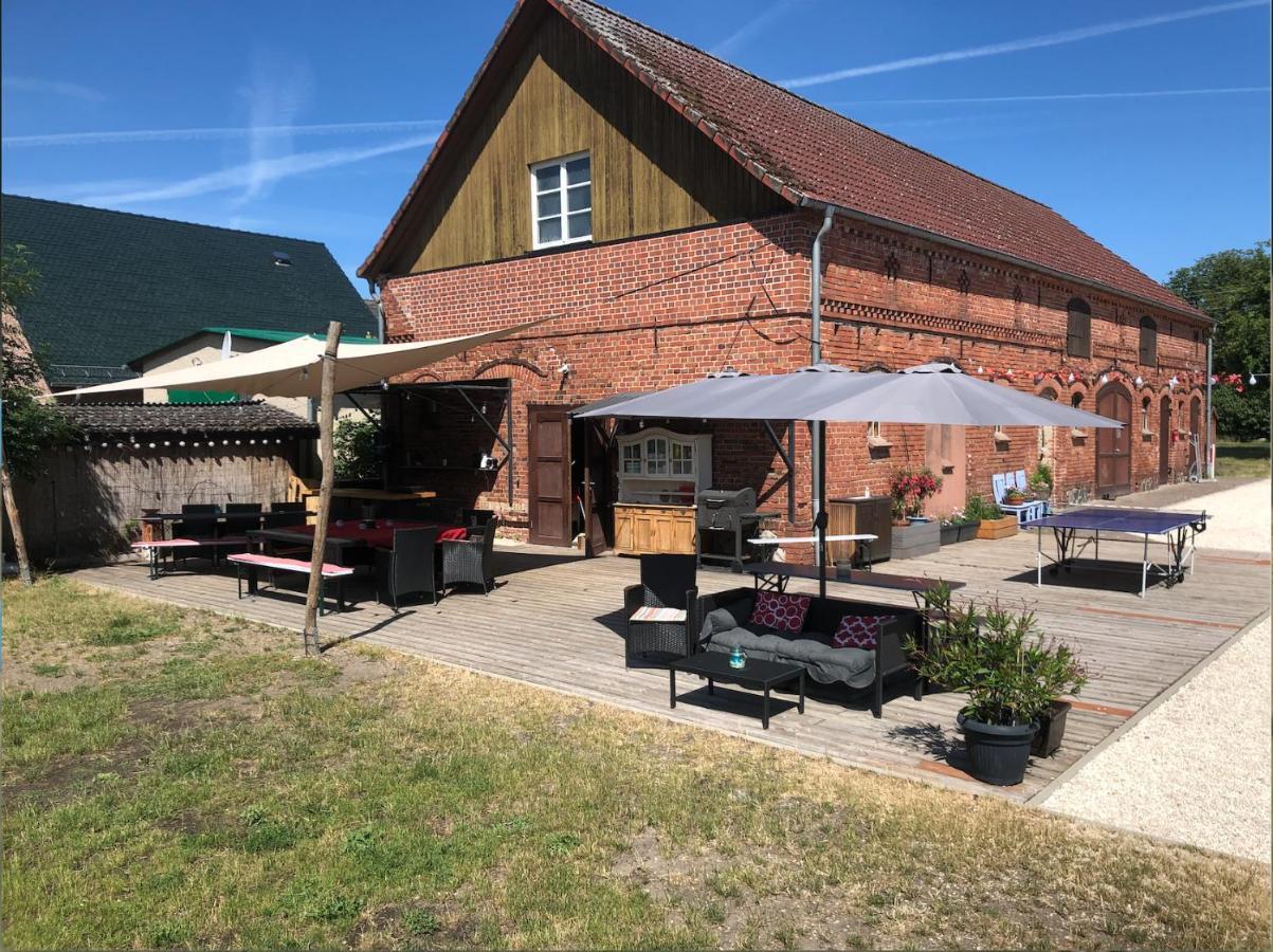 Hotel Kuckunniwi Tipidorf Tauche Exteriér fotografie